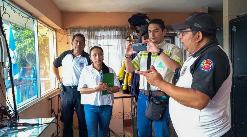 Cementos Progreso fortalece alianza con Bomberos Voluntarios de San Juan Sacatepéquez