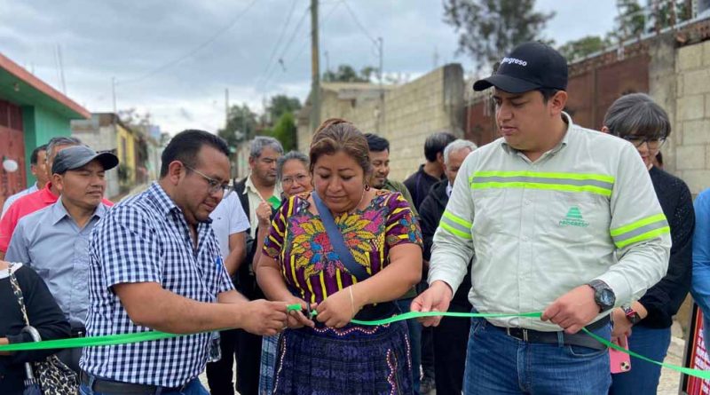 Pacajay celebra la inauguración de tres proyectos de pavimento con apoyo de Cementos Progreso